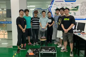 可视化收发，他们发明的这个快递机器人获专利图片