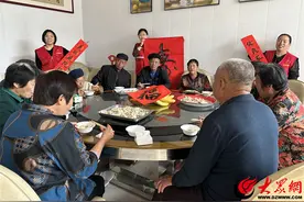 惠民县麻店镇开展“情暖庭院 爱在重阳”爱老敬老服务活动图片