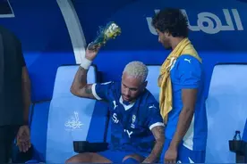 内马尔又受伤了，复出后加起来踢了不到半场球图片