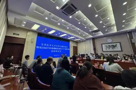 “90后”演员一举夺“梅”，山东青年艺术人才如何炼成图片