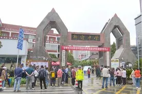 云南省中考今日开考 昆明各考点平稳有序图片