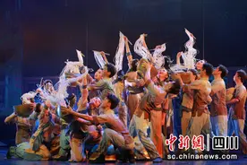 四川省第十届大学生艺术展演闭幕式举行图片