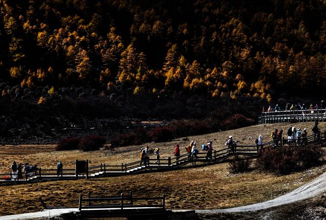 美丽中国｜穿越冰峰 遇见稻城亚丁