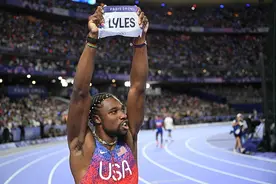 战况 | 莱尔斯100米赢了0.005秒 美国田径结束20年等待图片