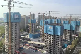 可安置1096户，朝阳王四营乡官庄新村农民回迁安置房封顶图片