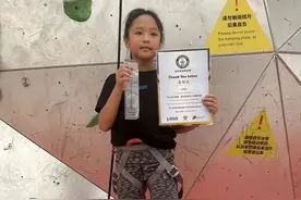 8岁挑战世界最高室内攀岩墙，这是奥运会资格系列赛的魅力图片