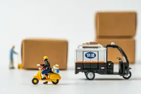 南京推进快递电动三轮车“持证上牌”，快递小哥“学车忙”图片