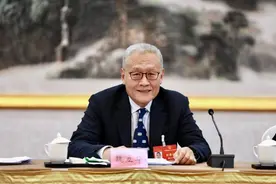 全国人大代表魏立华：加快形成全产业链新质生产力 促进奶业高质量发展图片