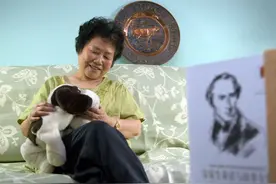 55岁学习丹麦文，译出“原汁原味”的安徒生童话图片