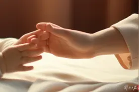 怀孕3个月被丈夫推下悬崖！她奇迹生还，5年后官宣生子：还好我没放弃图片