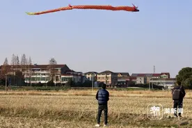 杭州小伙自制“飞龙”爆红网络，订单如潮图片