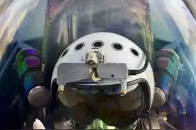 砺剑长空，不负凌云志——庆祝人民空军成立75周年图片