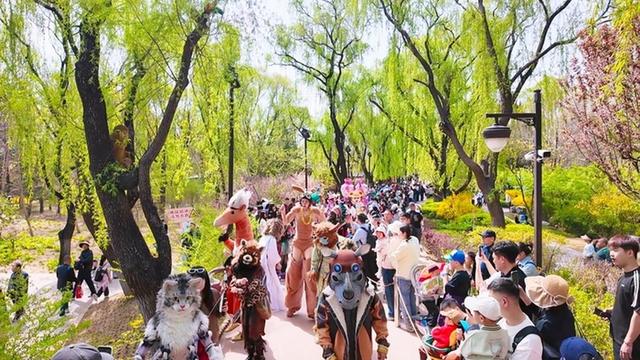 这个假期，家庭游、亲子游成济南游园主力军