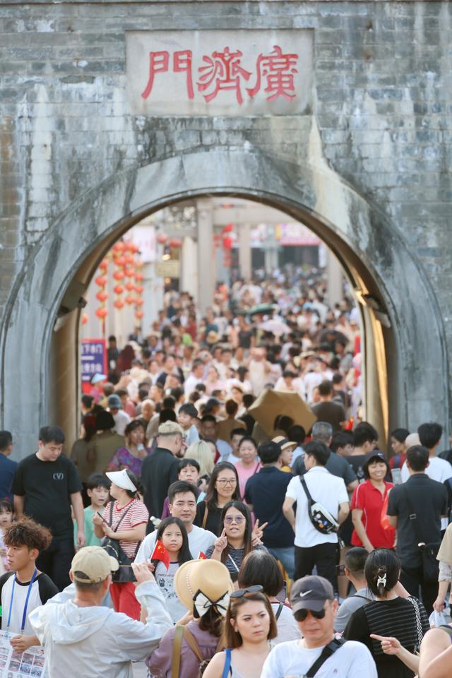 接地气、聚人气、显生气——广东潮州千年古韵焕新彩