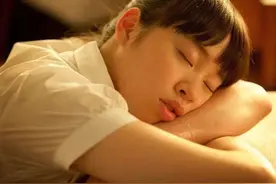 睡觉时老流口水？别大意，或是中风前兆！图片