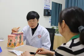 盐都名中医雷雨：以医者仁心疗皮肤之疾图片