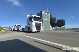 沿着边境看中国 美丽新疆展风华丨巴克图口岸每周多“挤出”一天为企业服务图片