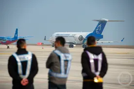 重庆万州：国产C909飞机完成国产制动系统验证飞行图片
