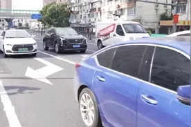 虹口足球场周边道路完成优化 新增通行改变视频封面