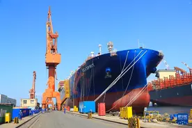 高质量发展调研行｜巨轮背后的“精雕细琢”——探访中国船舶大连造船公司图片