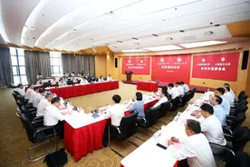 部、市高校联动发展，上海交大与上理工签署合作协议图片