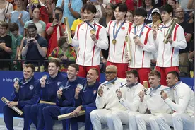 垄断终结者背后的细节，是中国男子游泳混接的骄傲与幸福图片