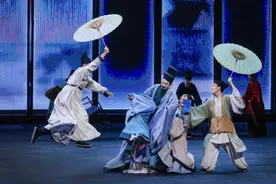 “第二现场”新赛道一骑绝尘 国话《苏堤春晓》成都站演出十余城共享图片