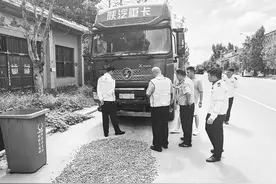 封丘交警：守护平安路 全力保畅通图片