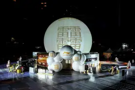 李宁发布全新超䨻技术，以科技创新赋能专业运动图片