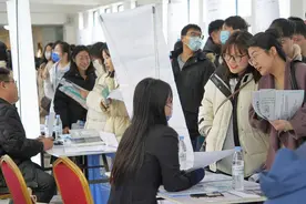 春招来袭！烟台两场招聘会狂抛22000个就业机会图片