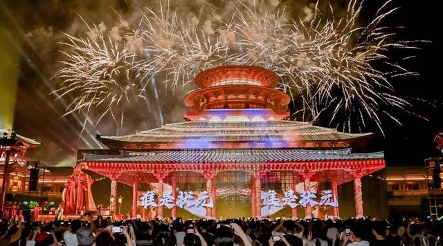 奶龙IP、主题沉浸秀……上海出发1小时，这个主题乐园升级归来！