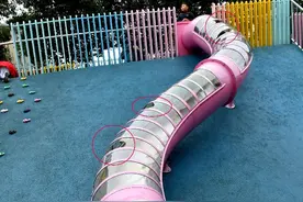 太危险！福州温泉公园滑滑梯多处破损存隐患，市民盼修缮！图片