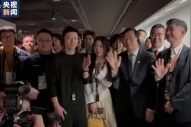 签不完根本签不完！马龙台湾人气爆棚，球迷喊话“不要退休”，还点名想见他们仨图片