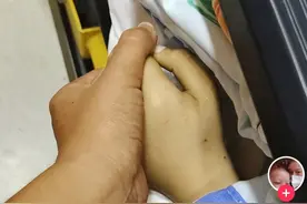 对话为儿治病直播跳舞的光头妈妈：孩子走了，不知是否继续播图片