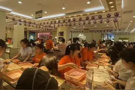 金价一年创40次新高！有人一次性变现958万元，有人扛不住了……图片