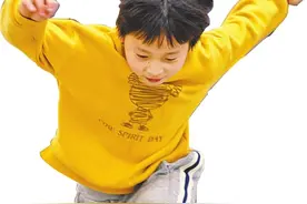 佛山西站加开夜间高铁余票较多图片