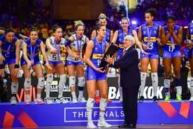 意大利队夺得2024年世界女排联赛总决赛冠军图片