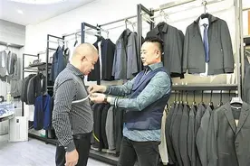 裁缝张立丰：从缝缝补补到私人定制图片