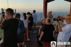下班约个爬山吧！济南年轻人“消遣”正流行爬千佛山、追落日图片