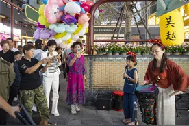 感受吴越风华，杭州临安衣锦街国庆日均客流2万人次图片