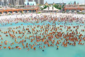 老乔游记|水乐园火爆暑期，“钱景”看好为啥还“供不应求”？图片