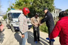 男孩逃学离家出走，民警倾心全力寻回图片