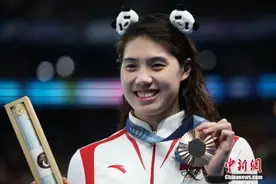 10枚！她成为中国队奥运史上奖牌数最多的运动员图片