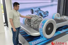 行进中国｜0．6秒破冰！中国混动黑科技征服“寒极”图片