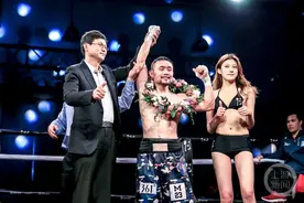 好人故事丨15年拼搏创历史 外卖小哥逆袭成“拳王”图片