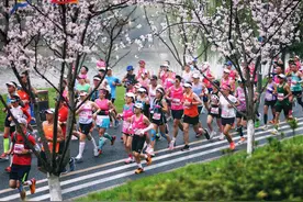 一个名额炒到2200元 马拉松为何“越跑越贵”？｜封面财经图片