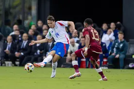 雷特吉梅开二度，意大利险胜委内瑞拉图片