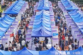 职业规划+实习见习+就业招聘 2025届上海高校毕业生秋季校园系列招聘活动启动图片