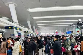 杭州四大火车站开启通宵运营！杭州东站候车室24小时开放，四个进站口全开图片