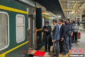 5.1万人次旅客“五一”期间乘火车进出藏图片